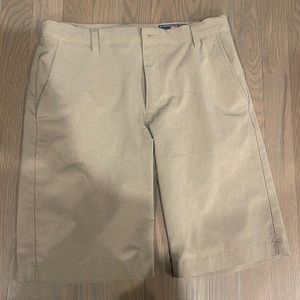 Vineyard Vines khaki Performance shorts -youth 16